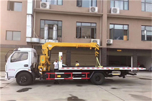 禄劝附近汽车轮胎更换