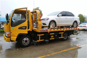 禄劝附近拖车救援24小时服务热线